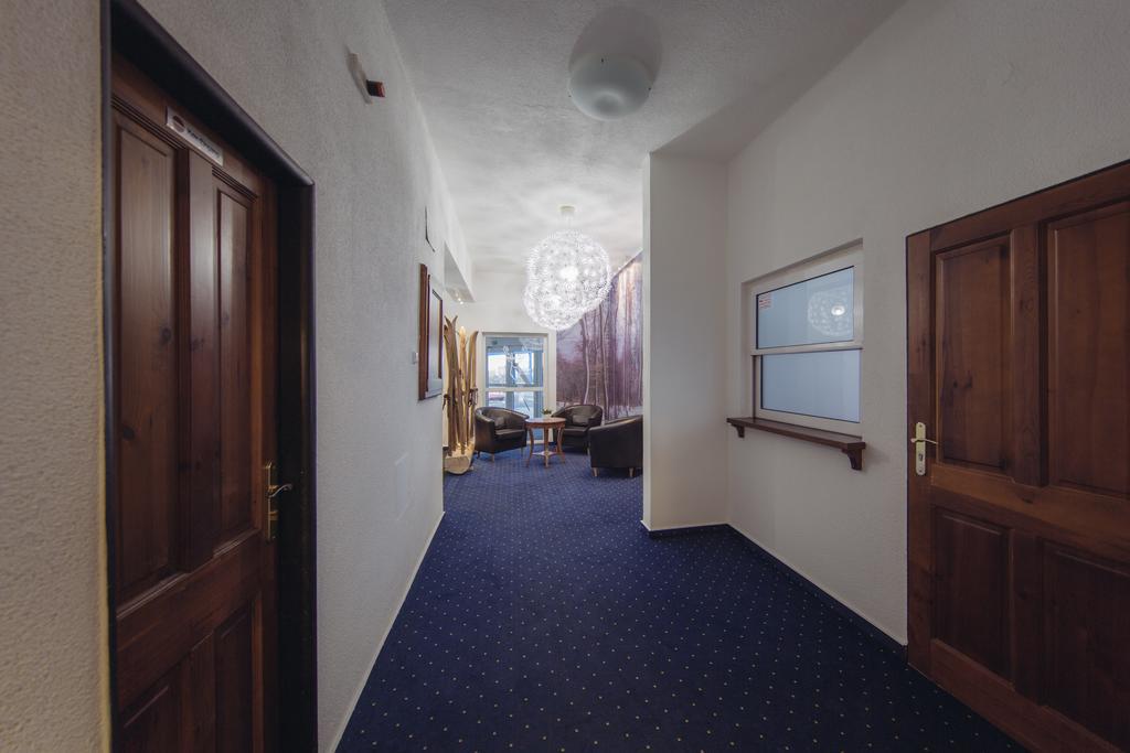 Hotel Pomezi Cínovec Exterior foto