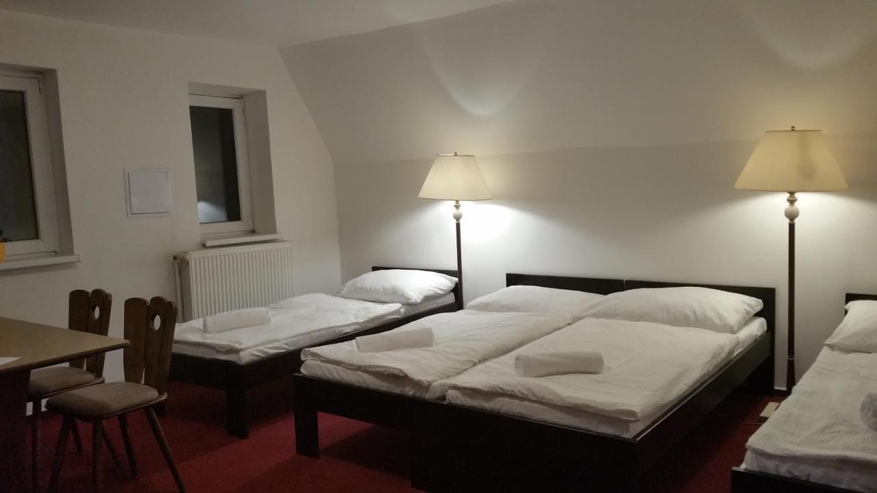 Hotel Pomezi Cínovec Habitación foto